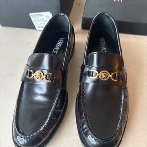 Women’s Versace Medusa '95 Loafers (US 9)
